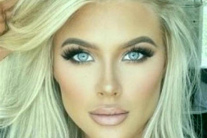 Nova, 25, a platinum blonde grey-eyed ebony companion based in Atrenou. Offering Roleplay, A-Level, Domination, Fetish. Available for incall and outcall, day...