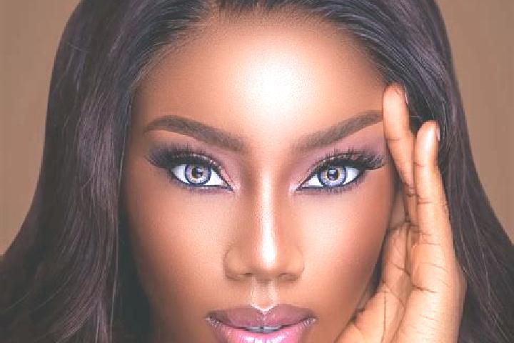 Nova, 25, a red blue-eyed ebony companion based in Massello. Offering Party Girl, 69, Deep French Kissing. Available for incall and outcall, day and evening ...