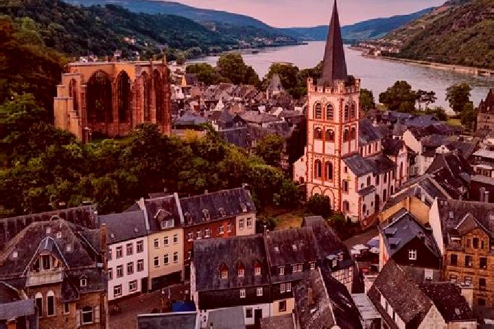 Nova, 25 — Escort in Allendorf an der Lahn, Germany