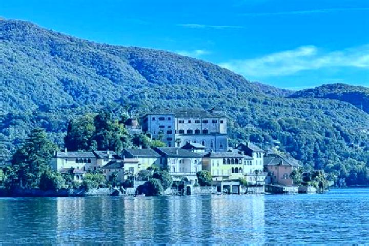 Nova, 25 — Escort in Grumolo Pedemonte, Italy