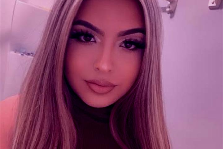 Nova, 26, a blonde dark-eyed latina companion based in Nghen. Offering Roleplay, OWO, 69. Available for incall and outcall, overnight bookings available.
