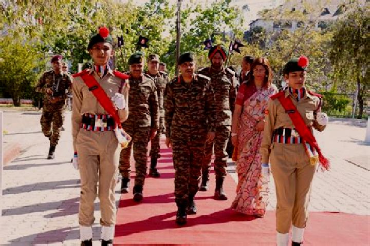 Nova, 26 — Escort in Dagshai, India
