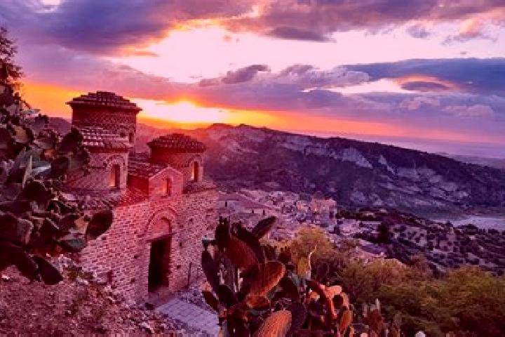 Nova, 26 — Escort in Melicucca, Italy