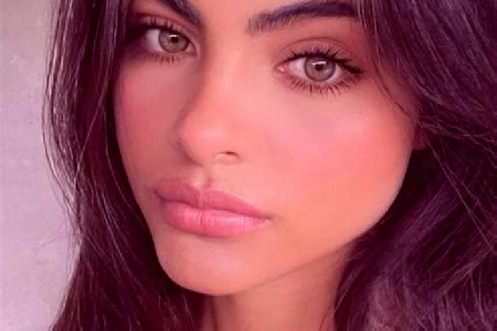 Nova, 27, a auburn dark-eyed indian companion based in Tekoa. Offering Erotic Massage, Massage, Party Girl. Available for incall and outcall, overnight booki...