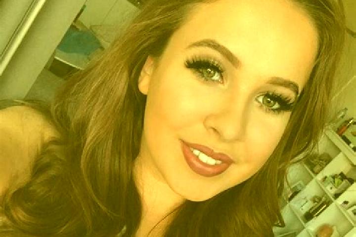 Nova, 27, a brunette amber-eyed latina companion based in Linz am Rhein. Offering Duos, Roleplay, Overnight, Massage. Available for incall and outcall, overn...