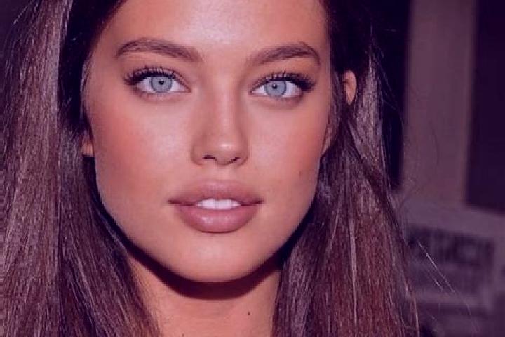 Nova, 27, a brunette blue-eyed mediterranean companion based in As Suq al Jadid. Offering A-Level, GFE, Tantra. Available for incall and outcall, day and eve...