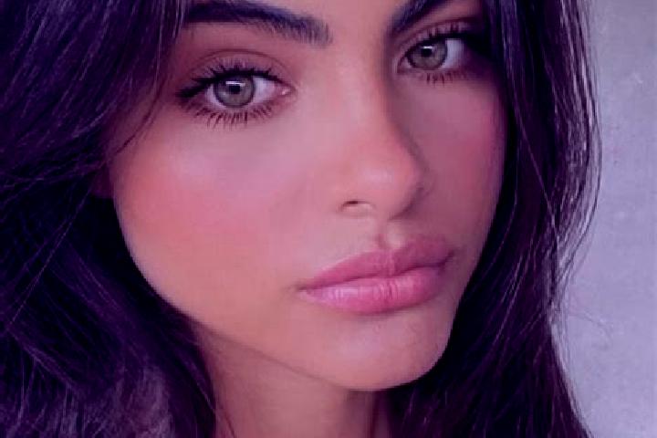 Nova, 27, a brunette dark-eyed middle eastern companion based in Floirac. Offering Prostate Massage, Overnight, Erotic Massage. Available for incall and outc...
