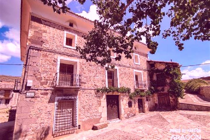 Nova, 27 — Escort in Aguilar del Alfambra, Spain