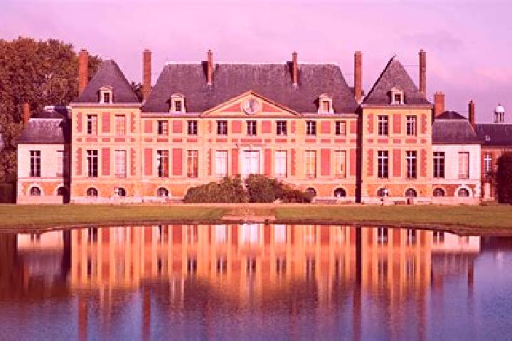 Nova, 27 — Escort in Guermantes, France