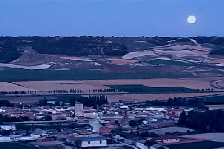 Nova, 27 — Escort in Torre de Esgueva, Spain