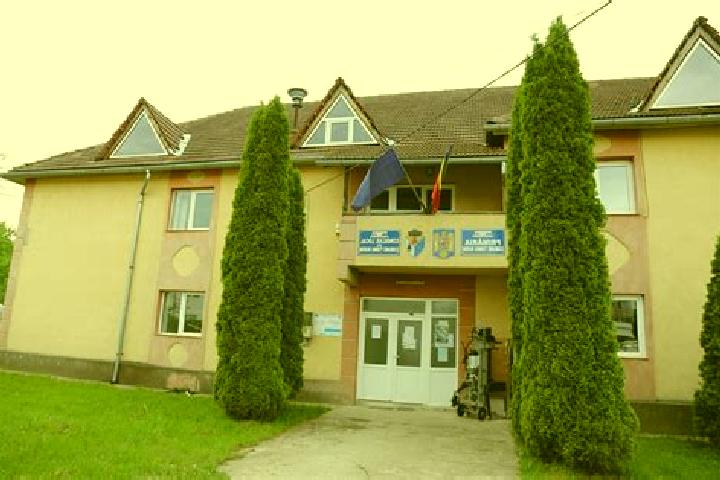 Nova, 27 — Escort in Turnu Ruieni, Romania