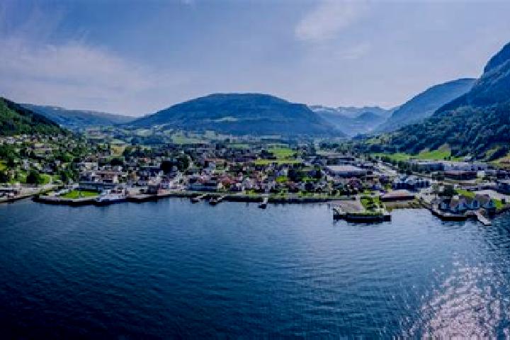 Nova, 27 — Escort in Vikoyri, Norway