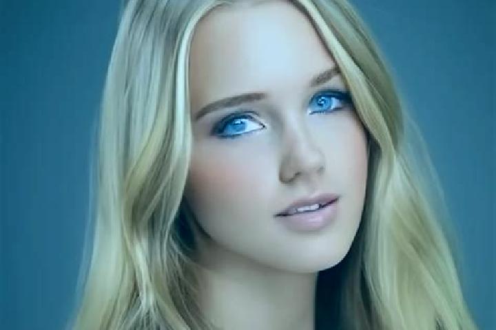 Nova, 28, a blonde grey-eyed mediterranean companion based in Ayacucho. Offering OWO, Roleplay, A-Level. Available for incall and outcall, overnight bookings...