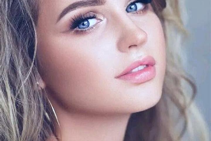 Nova, 28, a dark blonde blue-eyed caucasian companion based in Sudoverf . Offering Striptease, BDSM, Erotic Massage. Available for incall and outcall, day an...