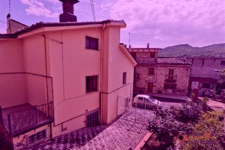 Nova, 28 — Escort in Carpineto Sinello, Italy