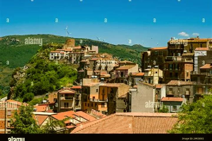 Nova, 28 — Escort in Castel di Lucio, Italy