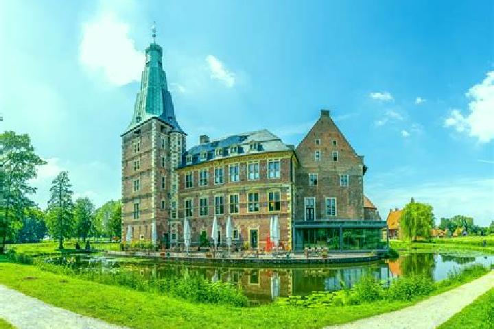 Nova, 28 — Escort in Kierspe, Germany