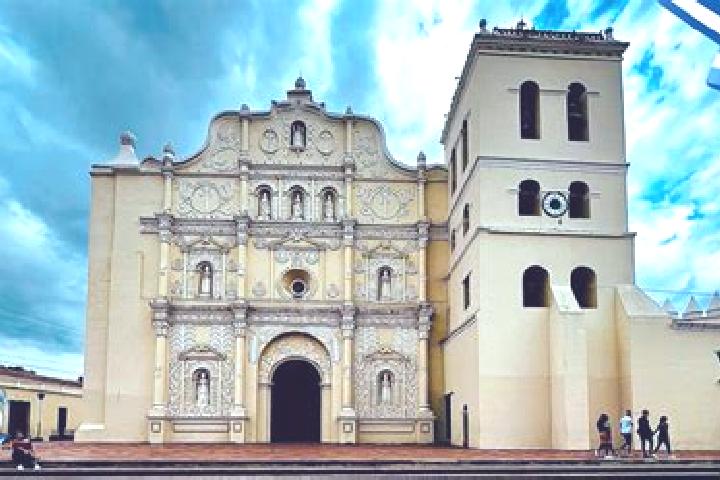 Nova, 28 — Escort in La Concepcion, Honduras
