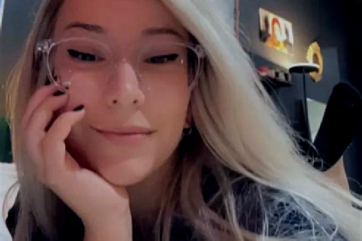 Nova, 29, a blonde grey-eyed mixed companion based in Horizontina. Offering CIM, Duos, Couples, Travel Companion. Available for incall and outcall, overnight...