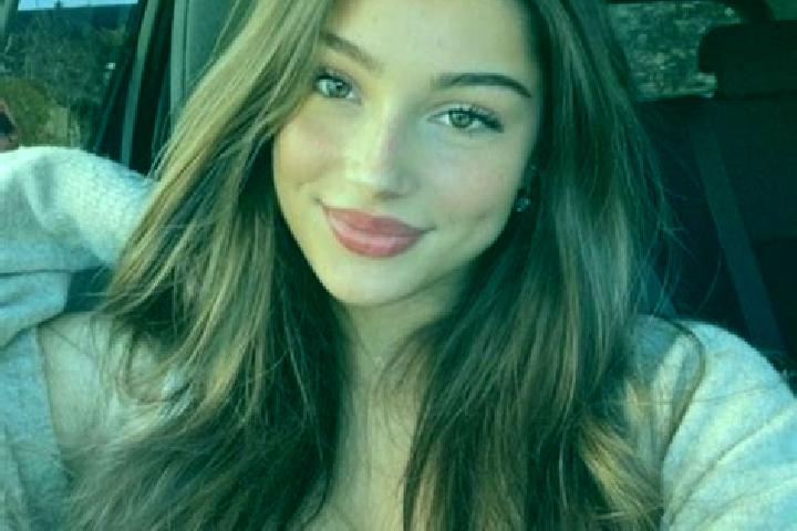 Nova, 29, a brunette grey-eyed latina companion based in San Marco la Catola. Offering Couples, Girlfriend Experience, Duos, Striptease. Available for incall...