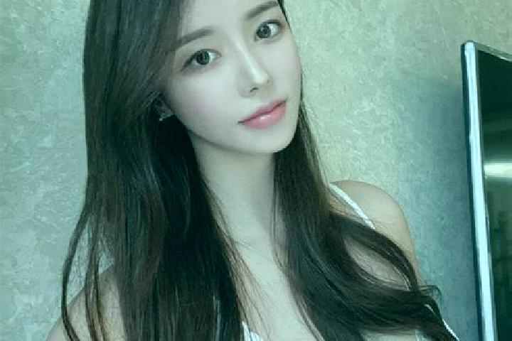 Nova, 29 — Escort in Shangying, China