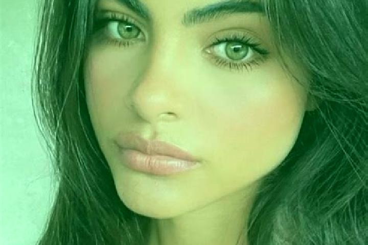 Nova, 30, a brunette grey-eyed indian companion based in Sabinalito. Offering GFE, 69, BDSM. Available for incall and outcall, day and evening dates.