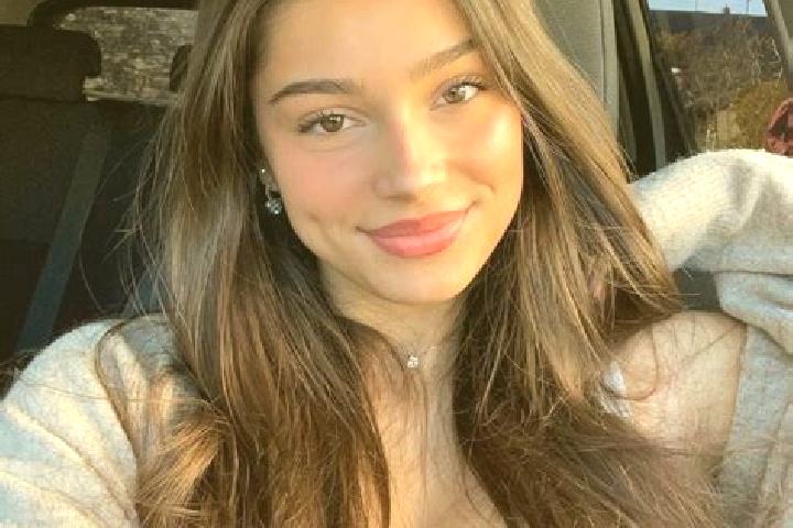 Nova, 30, a brunette hazel-eyed slavic companion based in Timika. Offering CIM, Party Girl, Dinner Date. Available for incall and outcall, overnight bookings...