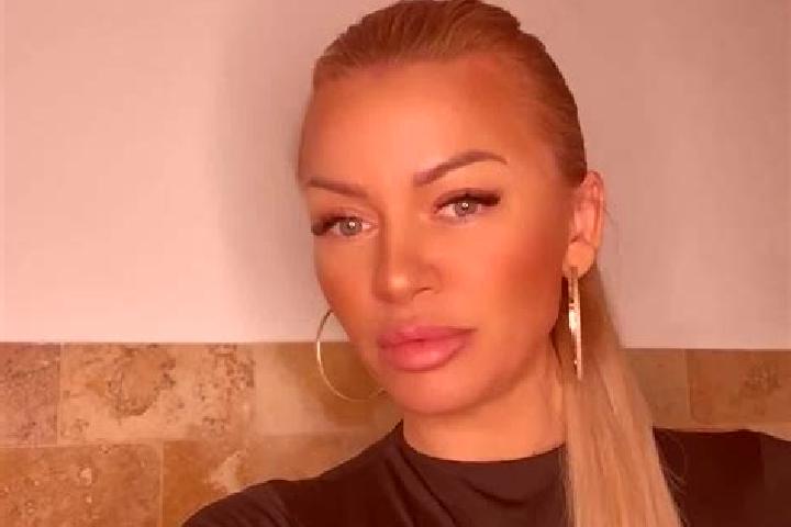 Nova, 30 — Escort in Frumusica, Romania