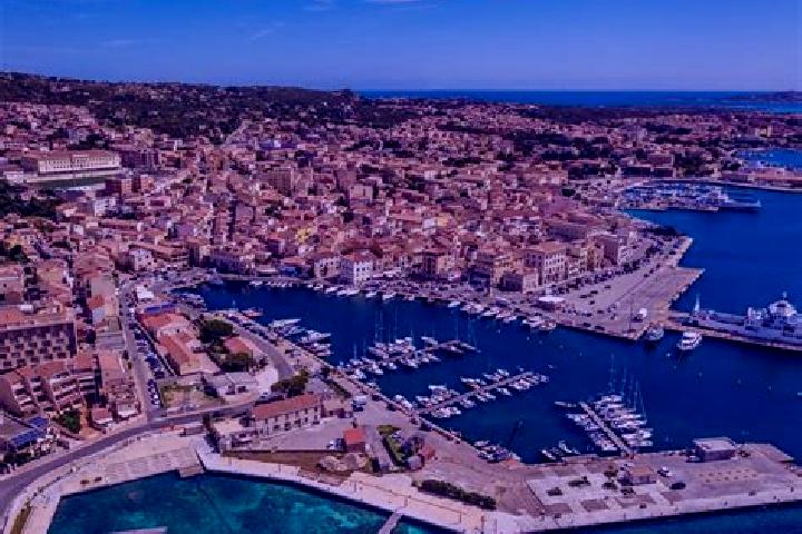 Nova, 30 — Escort in La Maddalena, Italy