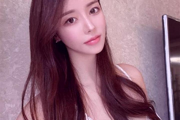 Nova, 31 — Escort in Naliang, China