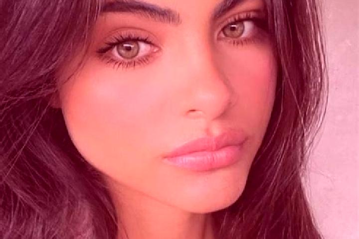 Nova, 32, a brunette dark-eyed middle eastern companion based in Pai. Offering GFE, Duos, Couples. Available for incall and outcall, day and evening dates.