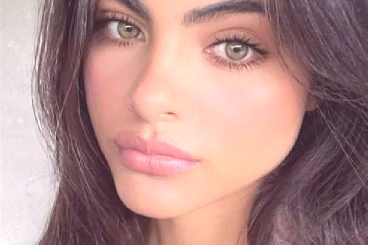 Nova, 32, a brunette grey-eyed indian companion based in Sabancuy. Offering Tantra, Travel Companion, Couples, Massage, Roleplay. Available for incall and ou...