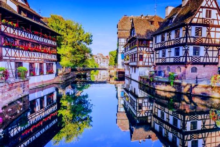 Nova, 32 — Escort in Schirrhein, France