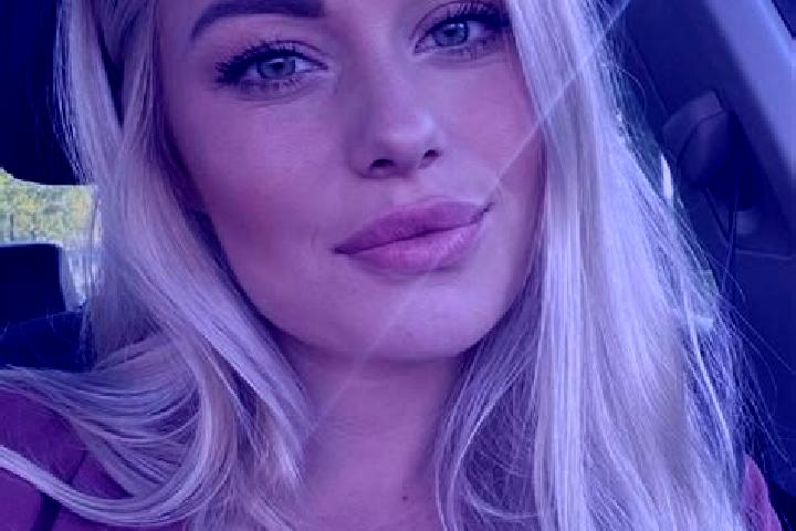 Nova, 33, a blonde hazel-eyed european companion based in Roulans. Offering Party Girl, CIM, Domination, Striptease, Duos. Available for incall and outcall, ...