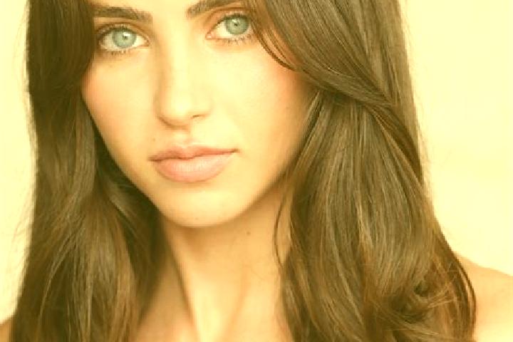 Nova, 33, a brunette blue-eyed caucasian companion based in Diamantina. Offering Deep French Kissing, Striptease, OWO, Domination. Available for incall and o...