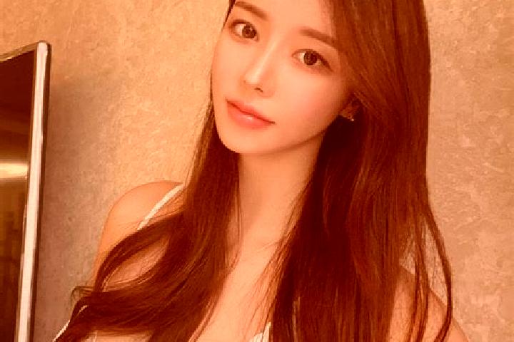 Nova, 33 — Escort in Jibenggang, China