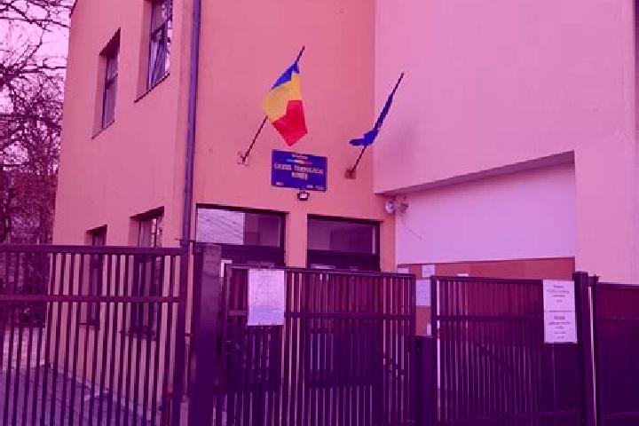 Nova, 33 — Escort in Papiu Ilarian, Romania