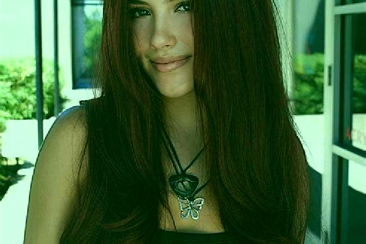 Nova, 34, a auburn dark-eyed mediterranean companion based in Berindei. Offering Duos, Massage, Roleplay, Domination, Party Girl. Available for incall and ou...