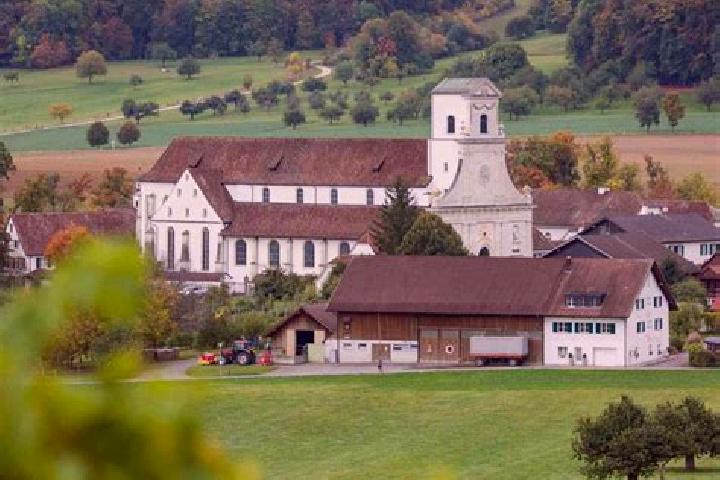 Nova, 34 — Escort in Mariastein, Austria