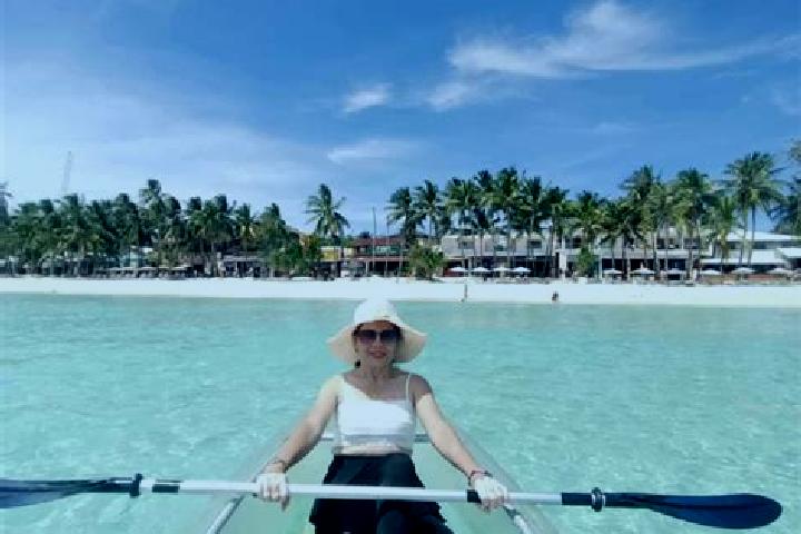 Nova, 34 — Escort in Tambongon, Philippines