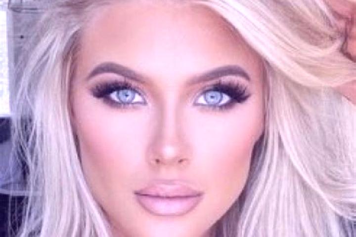 Nova, 35, a platinum blonde brown-eyed ebony companion based in Salcioara. Offering Roleplay, 69, Tantra, A-Level, Striptease. Available for incall and outca...