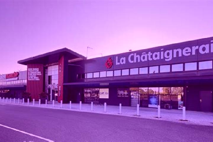 Nova, 35 — Escort in La Chataigneraie, France