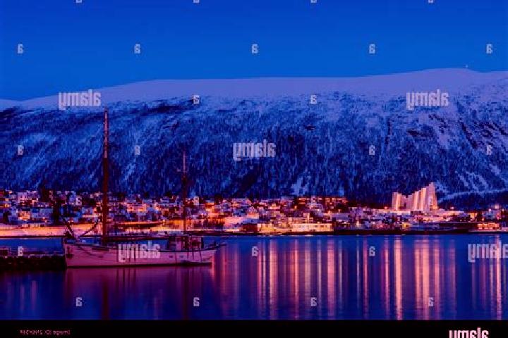 Nova, 35 — Escort in Tromsdalen, Norway