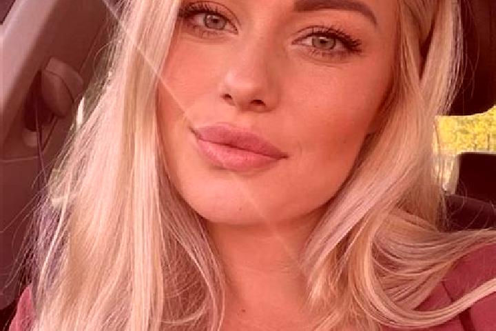 Nova, 36, a blonde hazel-eyed indian companion based in Glazov. Offering OWO, Massage, Travel Companion. Available for incall and outcall, overnight bookings...