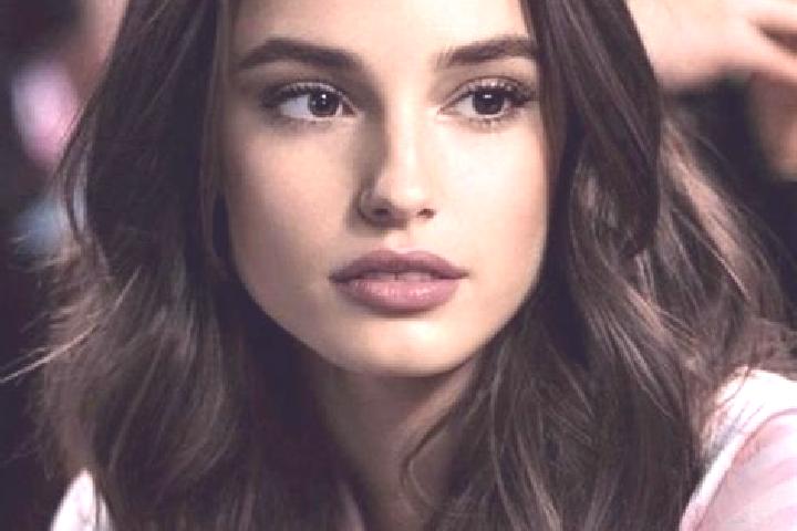 Nova, 36, a brunette brown-eyed indian companion based in Harlaxton. Offering Travel Companion, Overnight, Prostate Massage, BDSM. Available for incall and o...