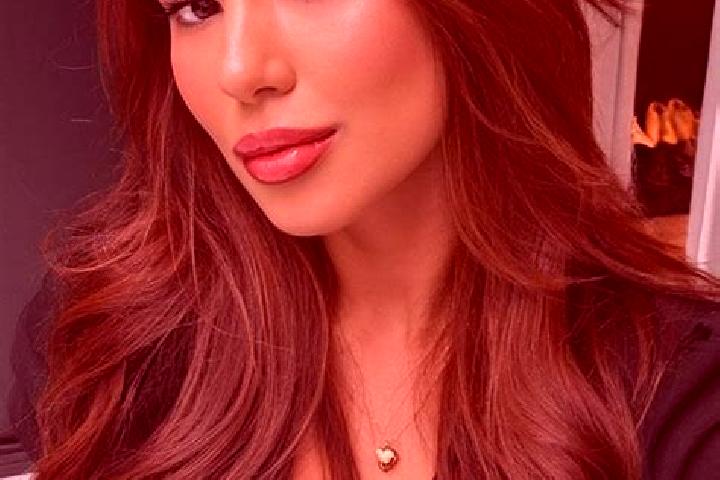 Nova, 36, a chestnut brown-eyed latina companion based in Saldabagiu de Barcau. Offering Overnight, Fetish, Massage. Available for incall and outcall, overni...