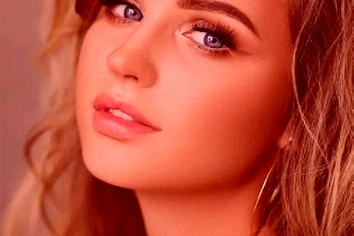 Nova, 36, a dark blonde blue-eyed mediterranean companion based in Vitanesti. Offering GFE, Party Girl, Tantra. Available for incall and outcall, day and eve...