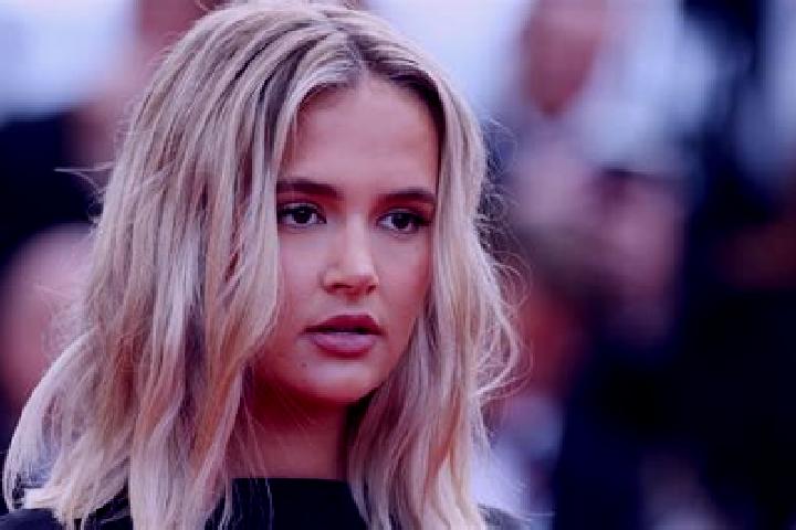 Nova, 37, a dark blonde grey-eyed mediterranean companion based in Mae Ai. Offering Overnight, Striptease, Roleplay. Available for incall and outcall, day an...