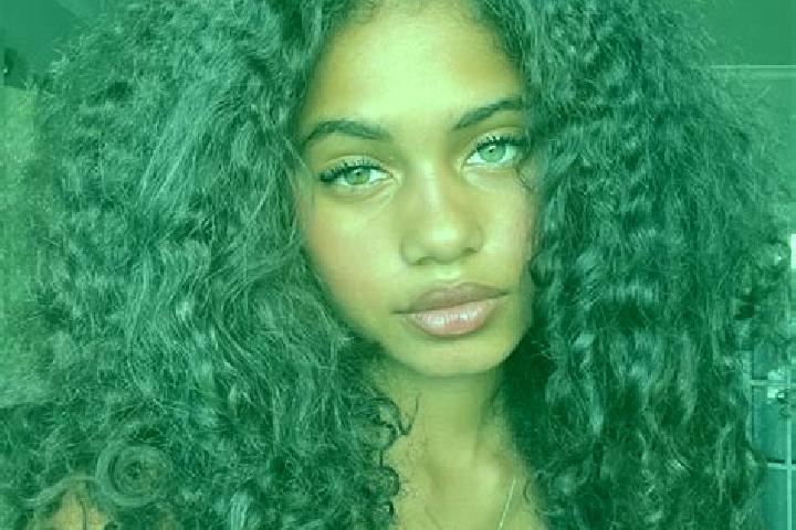 Nova, 38, a black brown-eyed ebony companion based in Erskine. Offering Domination, A-Level, Duos. Available for incall and outcall, day and evening dates.