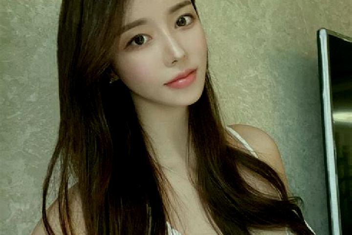 Nova, 39 — Escort in Gongjiahe, China